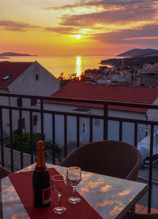 Apartments Viskovic Hvar Town Ruang foto