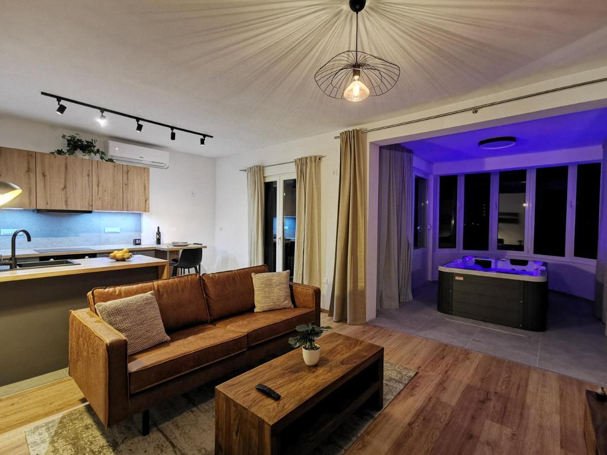 Apartments Viskovic Hvar Town Bagian luar foto