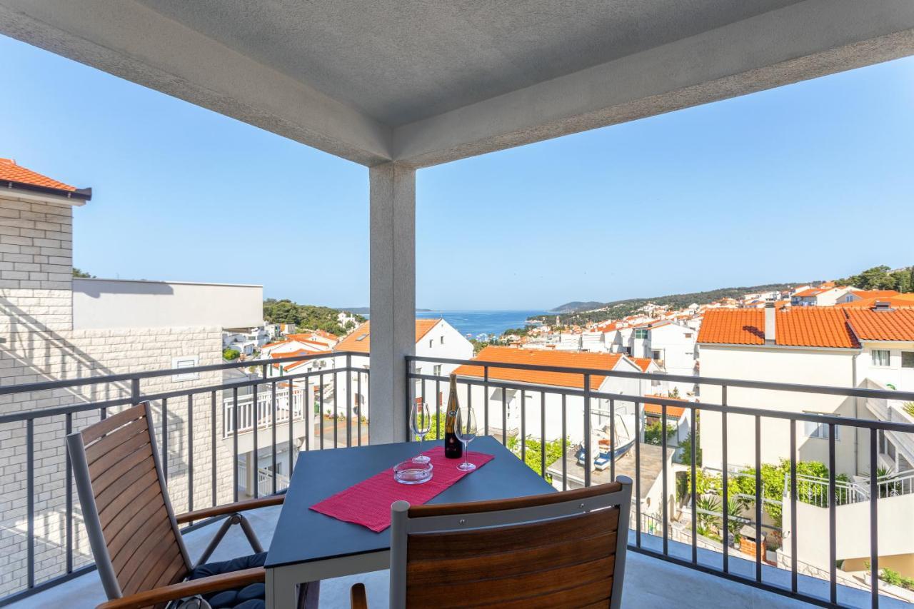 Apartments Viskovic Hvar Town Bagian luar foto