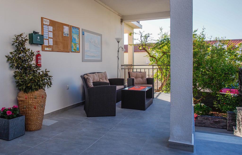 Apartments Viskovic Hvar Town Bagian luar foto